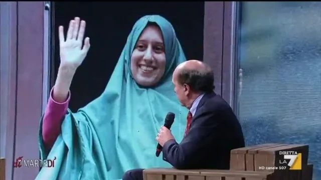 Silvia Romano, Bersani: "Vergognoso! Ma come si permettono a criticare una ragazza di 20 anni. Abbiamo sempre pagato i riscatti"