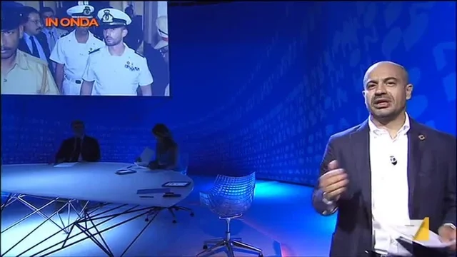 'Riportiamo a casa i Marò' - L'editoriale di Gianluigi Paragone