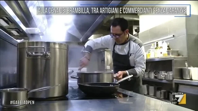 Alla cena dei Brambilla, tra artigiani e commercianti senza garanzie