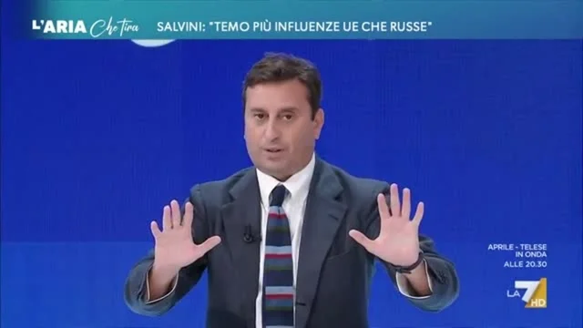 Propaganda russa, David Parenzo mostra una fake news: "È una puttanata megagalattica prodotta con il metodo della Matrioska"