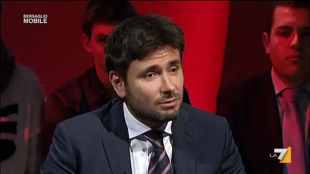 Di Battista (M5S): 'Dove sta la discontinuita' con Marino che fa affari con Caltagirone?'