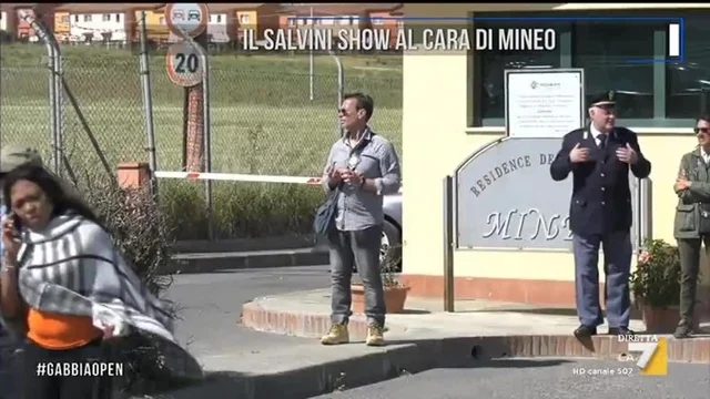 Il Salvini show al Cara di Mineo