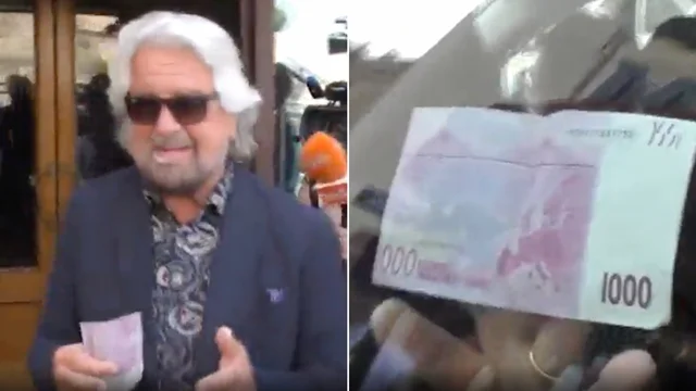 Beppe Grillo ai giornalisti: "Smettetela di raccontare non cose". E mostra una banconota falsa da mille euro