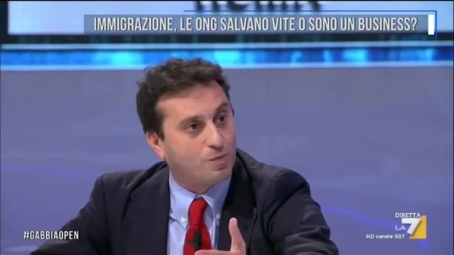 Parenzo vs Gaiani: 'Sostituzione etnica di Salvini è una palla, dove hai studiato a Topolinia?'