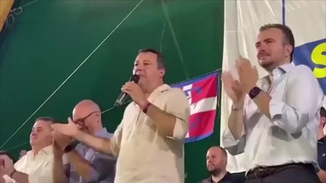 Salvini: "Mangio salsiccia e sudo, non ho mai visto Letta sudato". E scoppia l'ironia del web