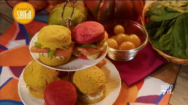 Scones salati alle verdure e salmone