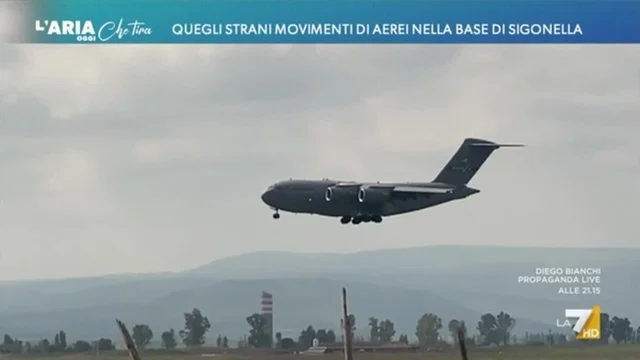 Quegli strani movimenti di aerei nella base di Sigonella