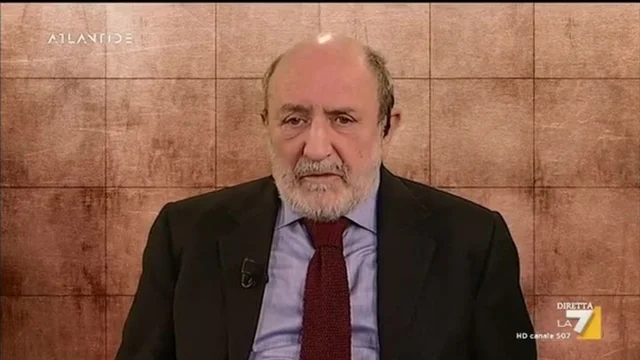 Coronavirus, Umberto Galimberti: "La gente vuol riprendere la sua vita, anche io faccio così"