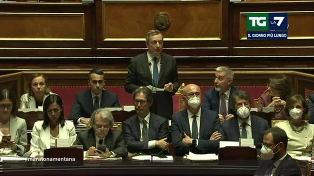 Draghi sul superbonus: "Bisogna tirare fuori dai pasticci le migliaia di imprese in difficoltà"