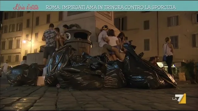 Roma impiegati AMA in trincea contro la sporcizia