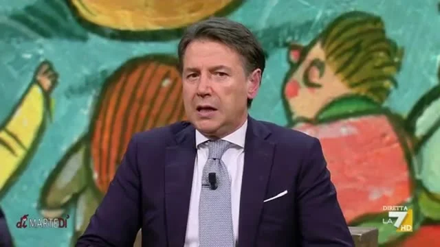 Giuseppe Conte: "La Meloni invoca Trump, ma poi prende gli schiaffi"