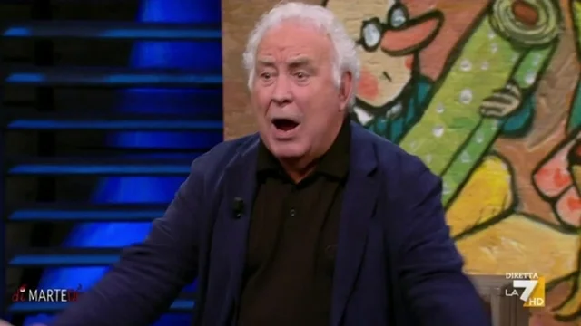 Santoro attacca la premier: "Che cacchio fa questa Giorgia Meloni?"