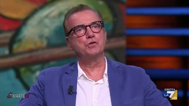 Massimo Ghini su Trump: "Se l'avessimo messo in un film di Natale, non ci avrebbe creduto nessuno"