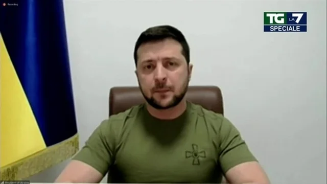 Zelensky al Congresso americano: "Ricordate Pearl Harbor e l'11 settembre 2001, noi viviamo la stessa situazione ogni giorno"