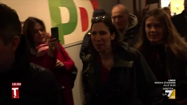 L'arrivo della segretaria Elly Schlein nella sede del Pd: le immagini