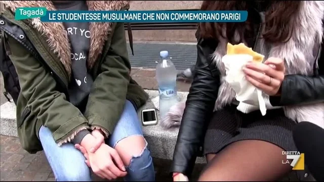 Le studentesse musulmane che non commemorano Parigi