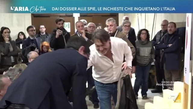 Dai dossier alle spie, le inchieste che inquietano l'Italia