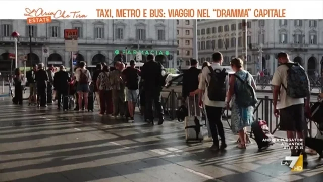 Taxi, metro e bus a Roma: viaggio nel 'dramma' capitale