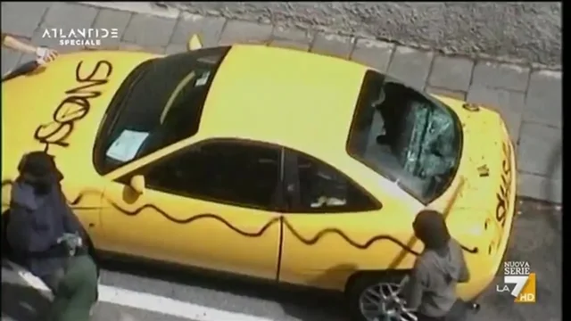 Vent'anni dal G8 di Genova, la guerriglia causata dai Black Bloc