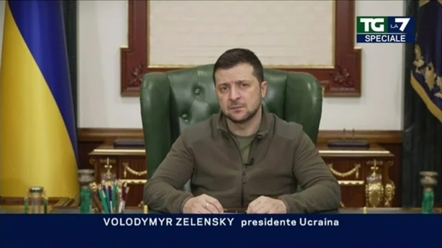 Ucraina, Zelensky: "Che Paese è la Russia che distrugge gli ospedali? Era una denazificazione?"