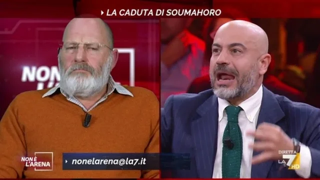Soumahoro, scontro tra Prado e Paragone: "Non mi venga a fare il predicozzo su Soumahoro, gli ultimi la prendono in quel posto"