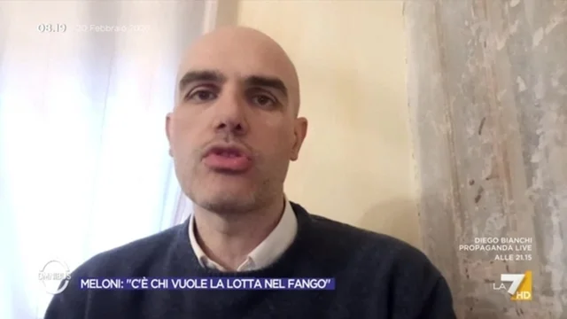 Macron contro Meloni, Fabbri: "Macron non si permette di commentare Trump... commovente vedere la reazione contro Roma"