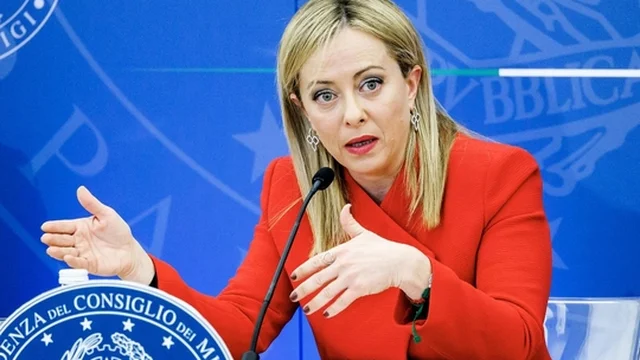 Meloni: "Abolito il reddito di cittadinanza per chi può lavorare"