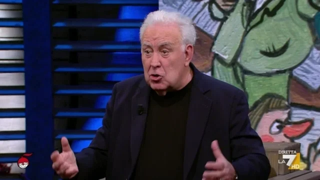 Floris a Santoro: "Ti candidi o no?". La risposta del giornalista