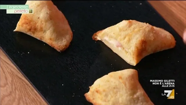 Mezzelune di patate con caciocavallo e prosciutto