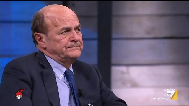 Pierluigi Bersani: 'Chi ha votato No, non si senta un traditore del Pd'