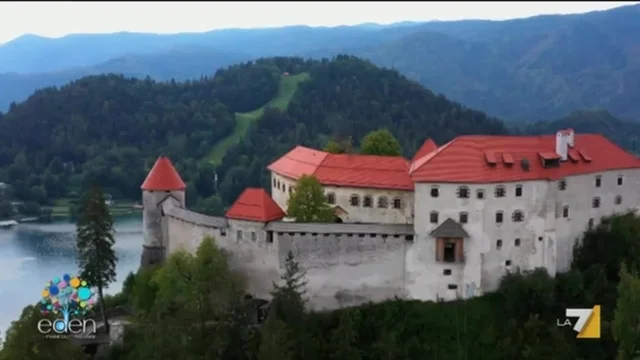 Slovenia - Il Castello e la campana di Bled